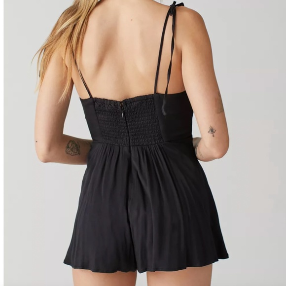 UO Urban Outfitters Little Peach Romper - Picture 2 of 3